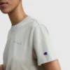 Klasyczny T-shirt z napisem w tym samym odcieniu na lewej piersi