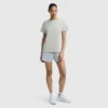 Klasyczny T-shirt z napisem w tym samym odcieniu na lewej piersi